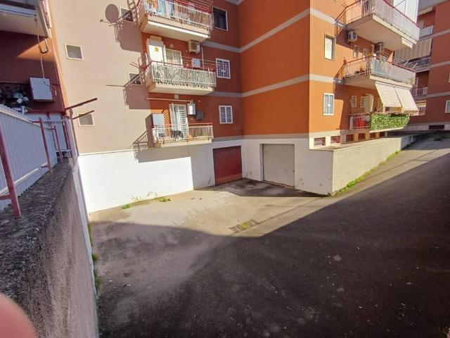 Box in vendita a Valenzano, Bari