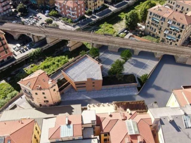 Box in vendita a Parasio, Varazze