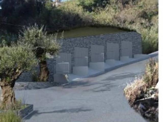 Box in vendita a Varazze, Liguria
