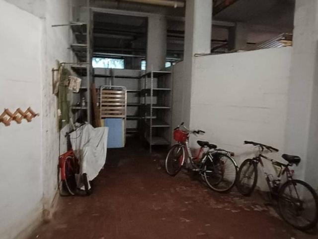 Box in vendita a Parasio, Varazze