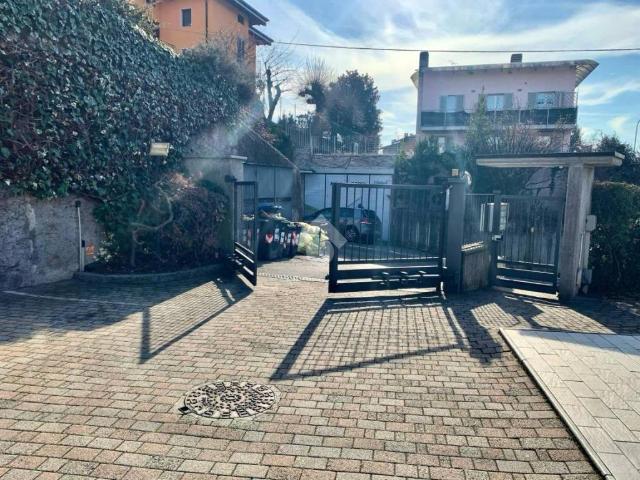 Box in vendita a Varese, Lombardia