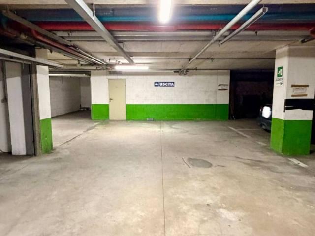 Box in vendita a Biumo Superiore, Varese