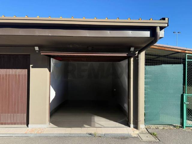 Box in vendita a Biumo Superiore, Varese