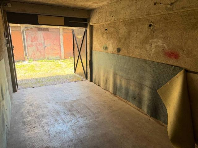 Box in vendita a Valle Olona, Varese