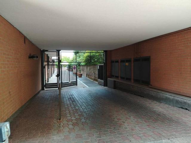 Box in vendita a Biumo Superiore, Varese