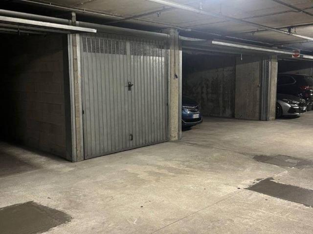 Box in vendita a Biumo Superiore, Varese