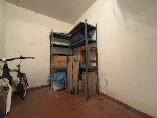 Box in vendita a Ventimiglia, Liguria