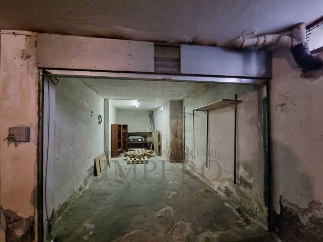 Box in vendita a Ventimiglia, Liguria