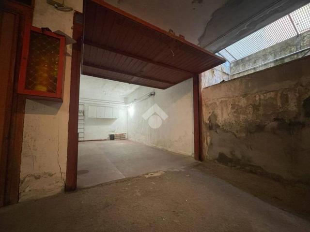 Box in vendita a Ventimiglia, Liguria