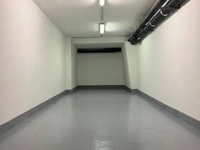 Box in vendita a Ventimiglia, Liguria