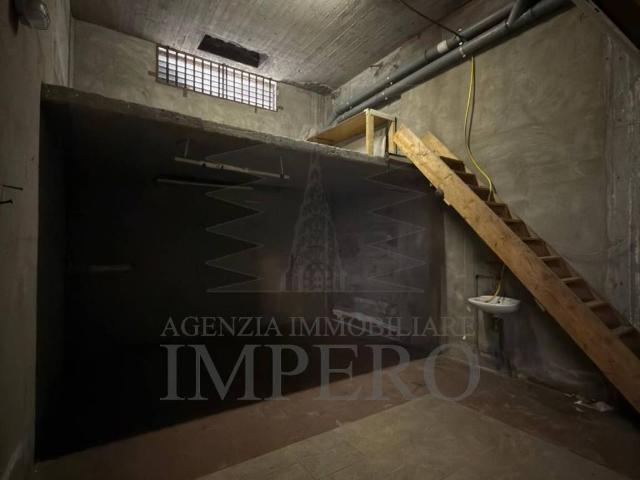 Box in vendita a Ventimiglia, Liguria