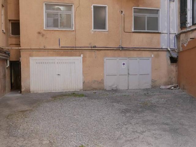 Box in vendita a Ventimiglia, Liguria