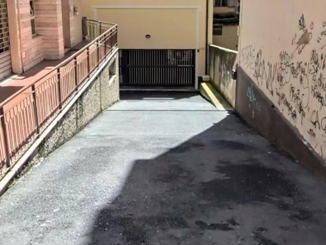 Box in vendita a Ventimiglia, Liguria
