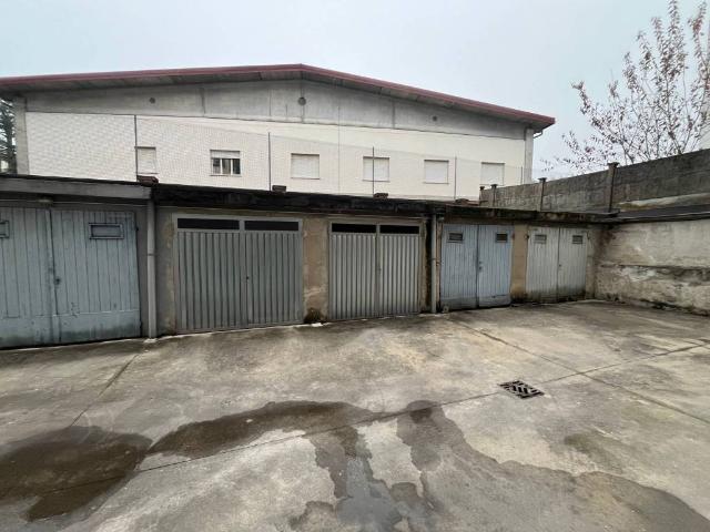 Box in vendita a L'Isola, Piemonte