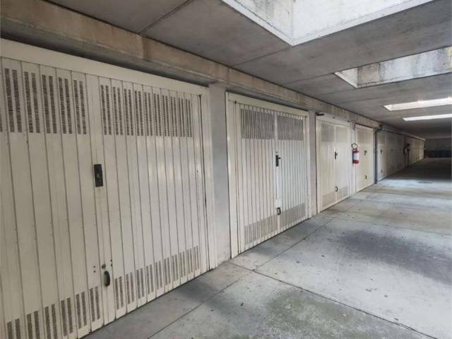 Box in vendita a Verderio Superiore, Lombardia