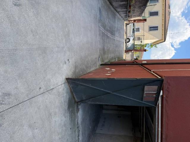Box in vendita a Sud, Brenzone