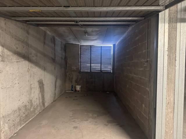 Box in vendita a Ovest, Brenzone