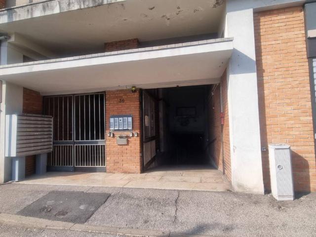Box in vendita a Centro storico, Brenzone