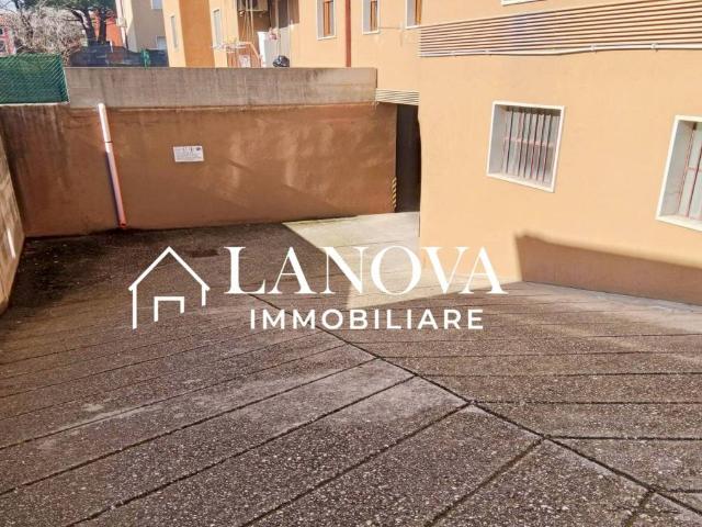 Box in vendita a Palazzina, Brenzone