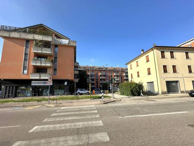 Box in vendita a Ovest, Brenzone