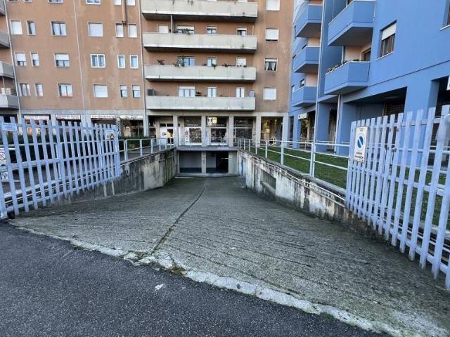 Box in vendita a San Felice Extra, Brenzone