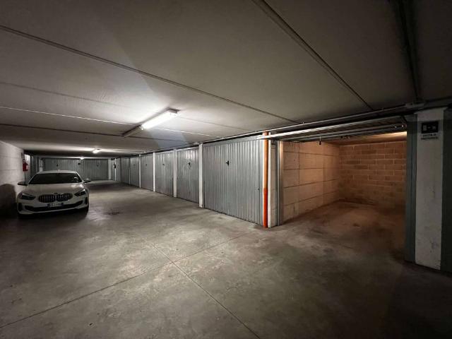 Box in vendita a Ovest, Brenzone