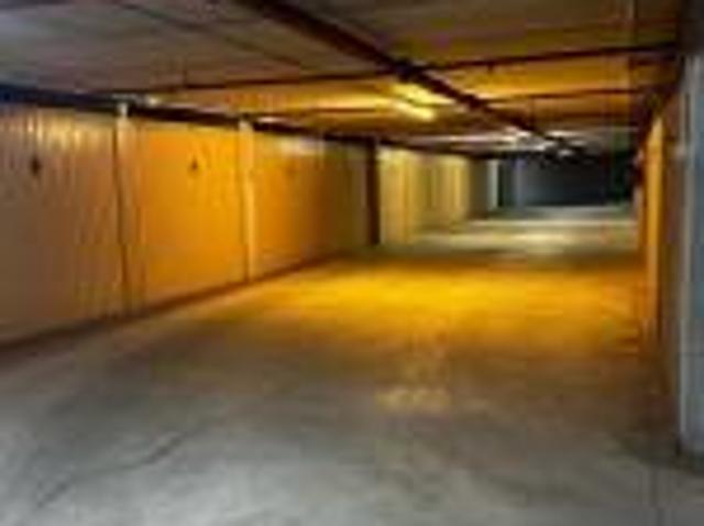 Box in vendita a Sud, Brenzone