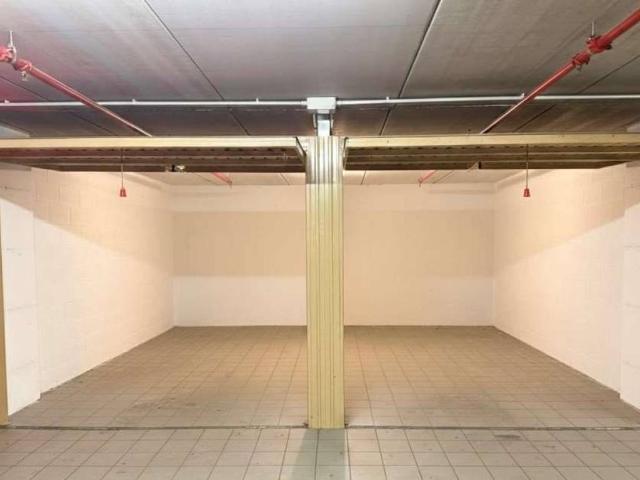 Box in vendita a Sud, Brenzone