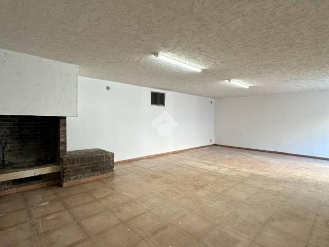 Box in vendita a Sud-Ovest, Brenzone