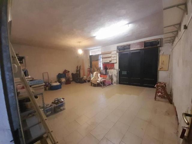 Box in vendita a San Giovannialla Vena, Toscana