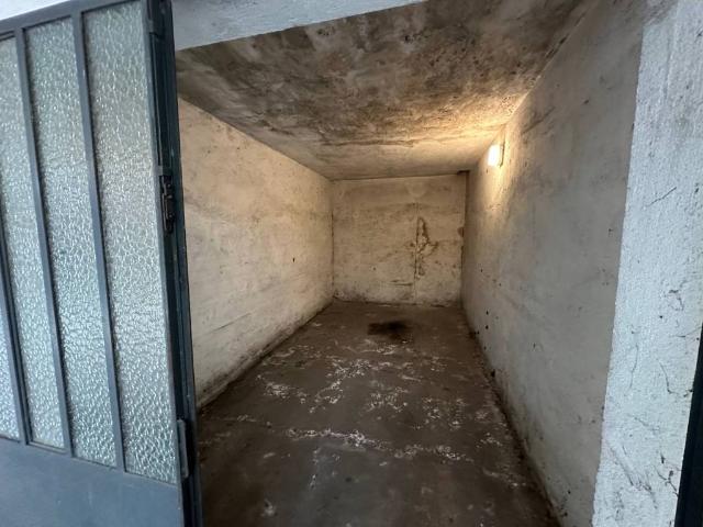 Box in vendita a Vigevano, Lombardia