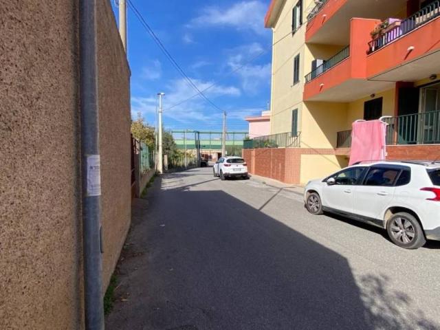 Box in vendita a Villafranca Tirrena, Sicilia