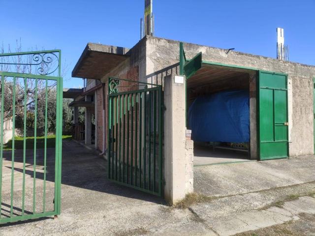 Box in vendita a Calabria, Cosenza