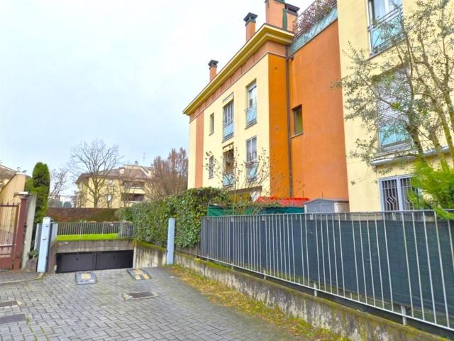 Box in vendita a Sant'Alessandro, Villasanta