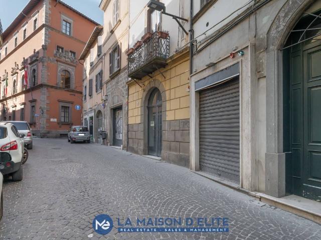 Box in vendita a Viterbo, Lazio