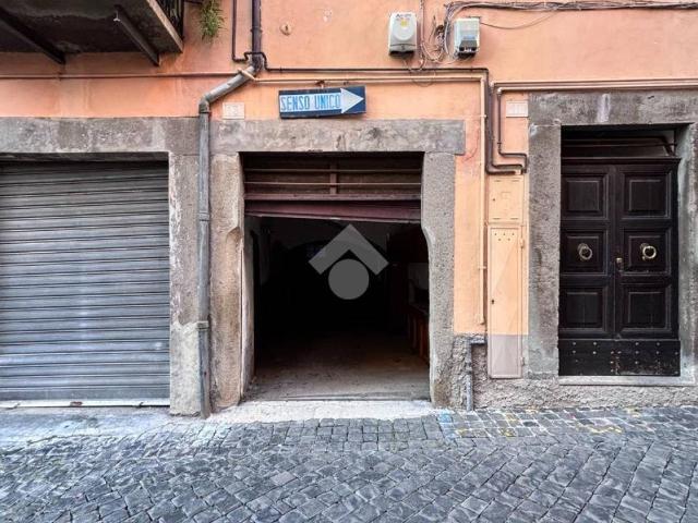 Box in vendita a Viterbo, Lazio