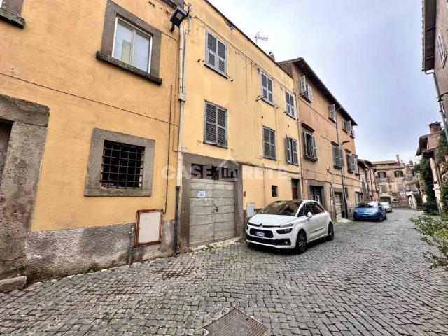 Box in vendita a Viterbo, Lazio