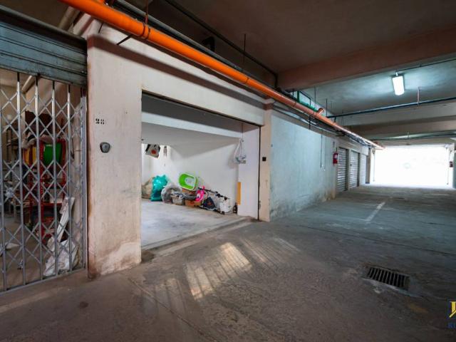 Box in vendita a Vittoria, Sicilia