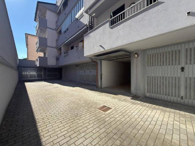 Box in vendita a Vittuone, Lombardia