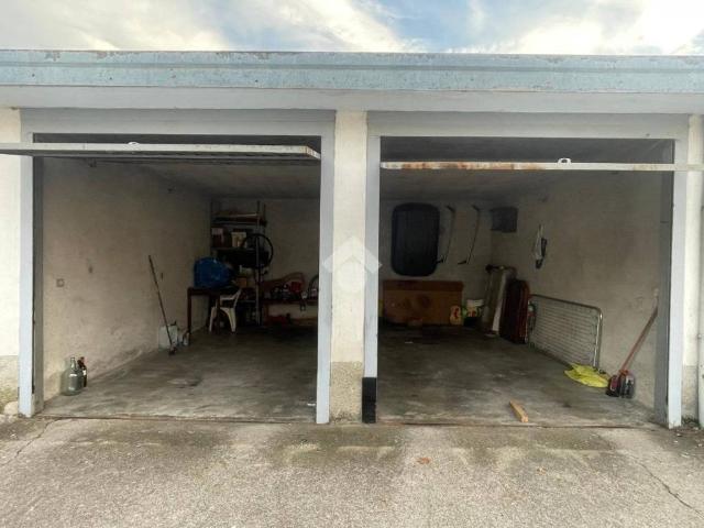 Box in vendita a Vittuone, Lombardia