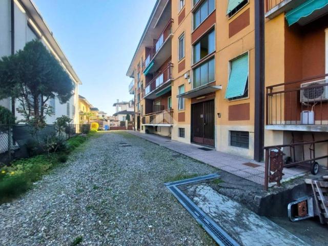 Box in vendita a Vittuone, Lombardia