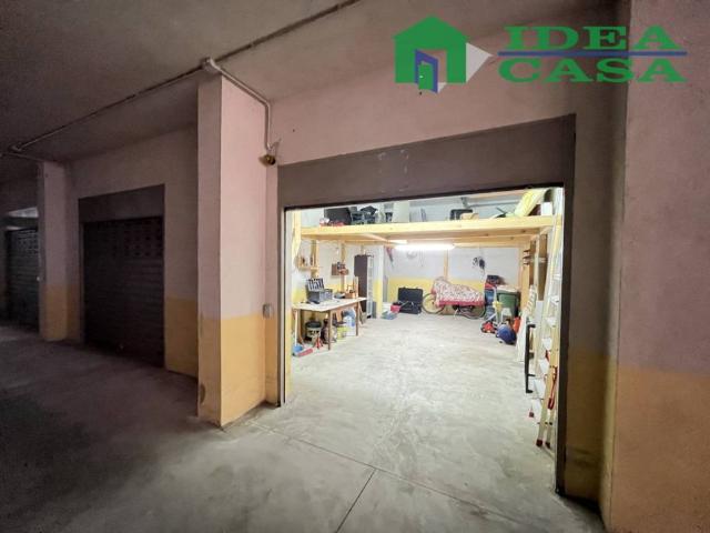 Box in vendita a Vitulazio, Campania
