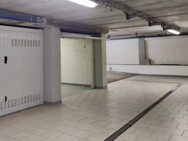 Box in vendita a Voghera, Lombardia