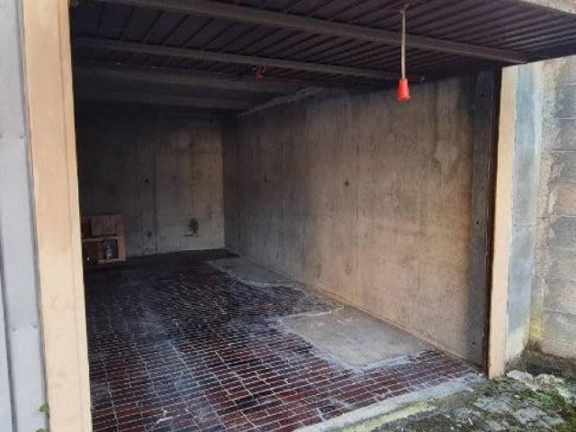 Box in vendita a Casa Tossa, Voghera