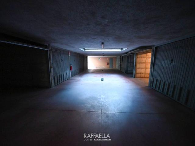 Box in vendita a Selva, Zandobbio