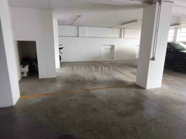Box in affitto a Adriatico, Marche
