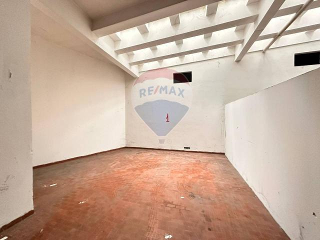 Box in affitto a Vallemiano, Marche