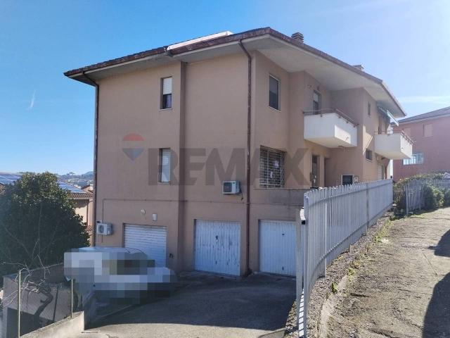 Box in affitto a Baraccola Ovest, Marche