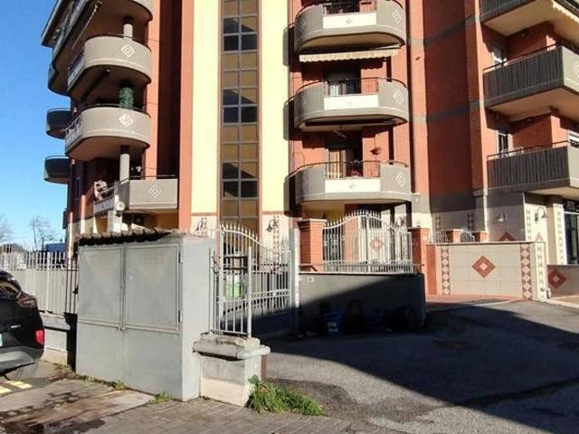 Box in affitto a Aprilia, Latina