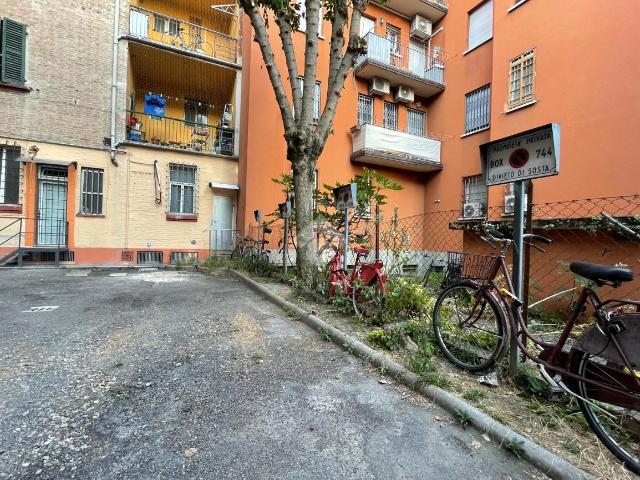 Box in affitto a Quartiere Navile, Bologna